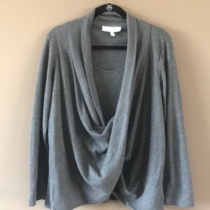 Size L gray top.